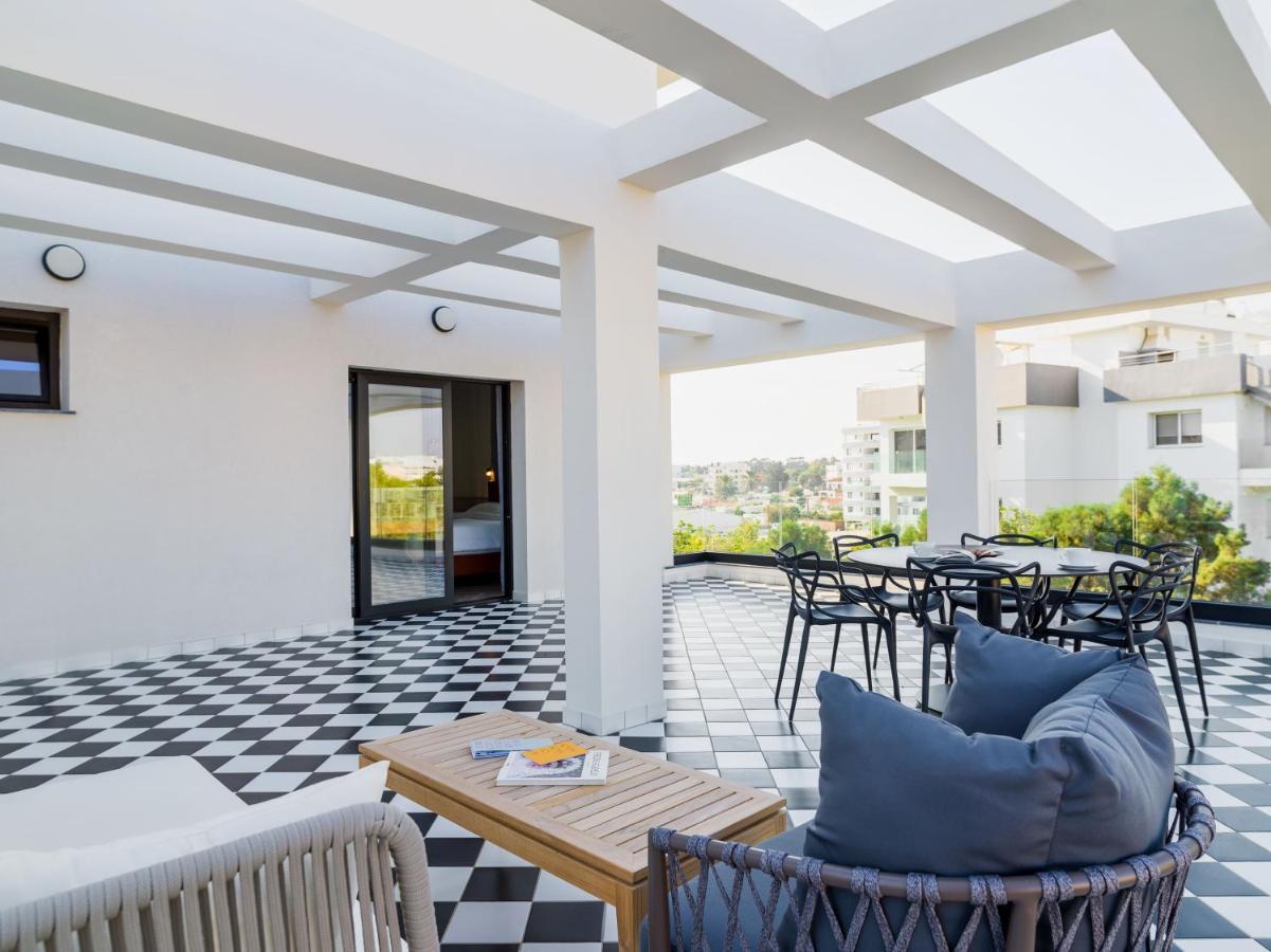 Liv The City Suites Adults Only Larnaca Buitenkant foto