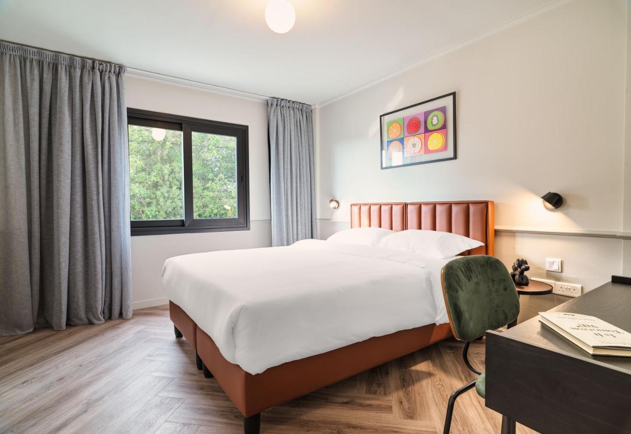 Liv The City Suites Adults Only Larnaca Buitenkant foto