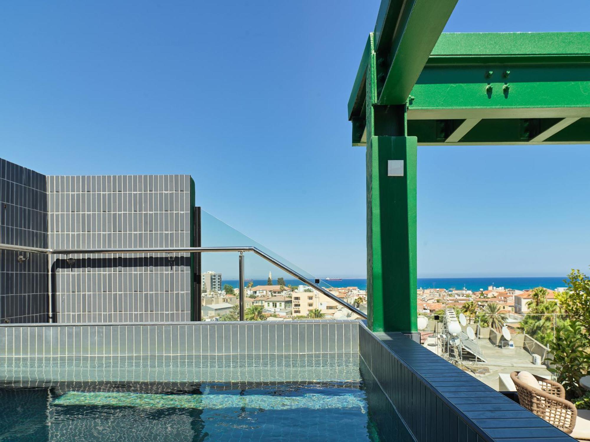 Liv The City Suites Adults Only Larnaca Buitenkant foto